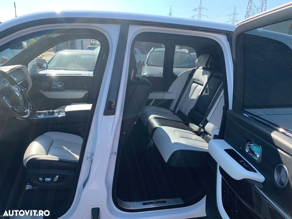 Rolls-Royce Cullinan - 10