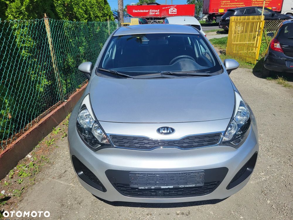 Kia Rio - 9