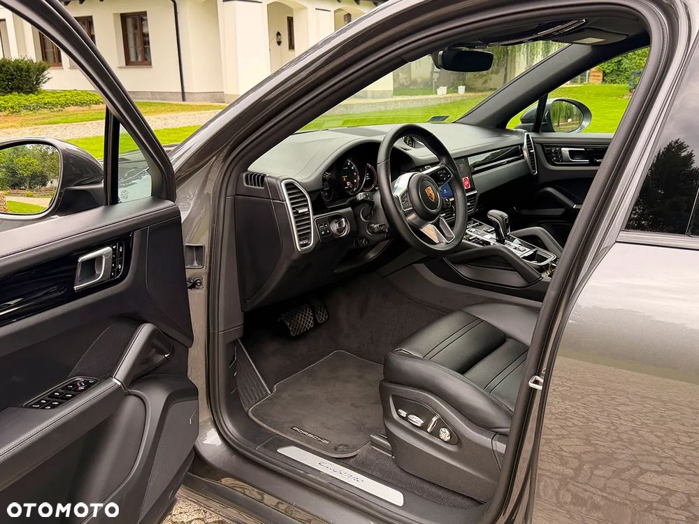 Porsche Cayenne E-Hybrid - 22