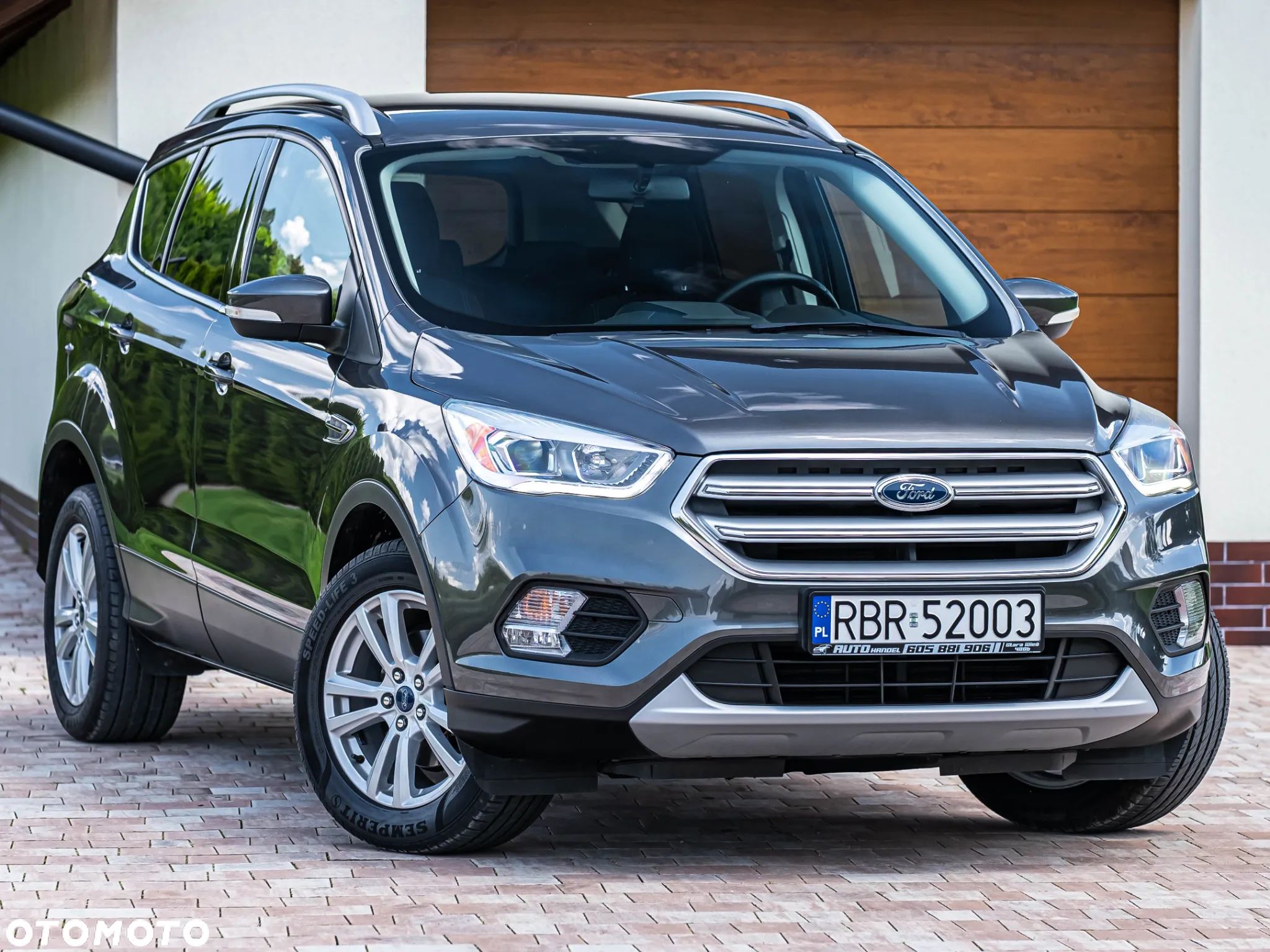 Ford Kuga 1.5 EcoBoost 2x4 SYNC - 1