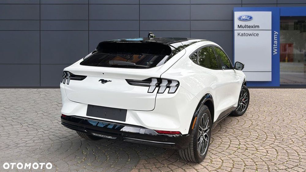 Ford Mustang Mach-E - 5