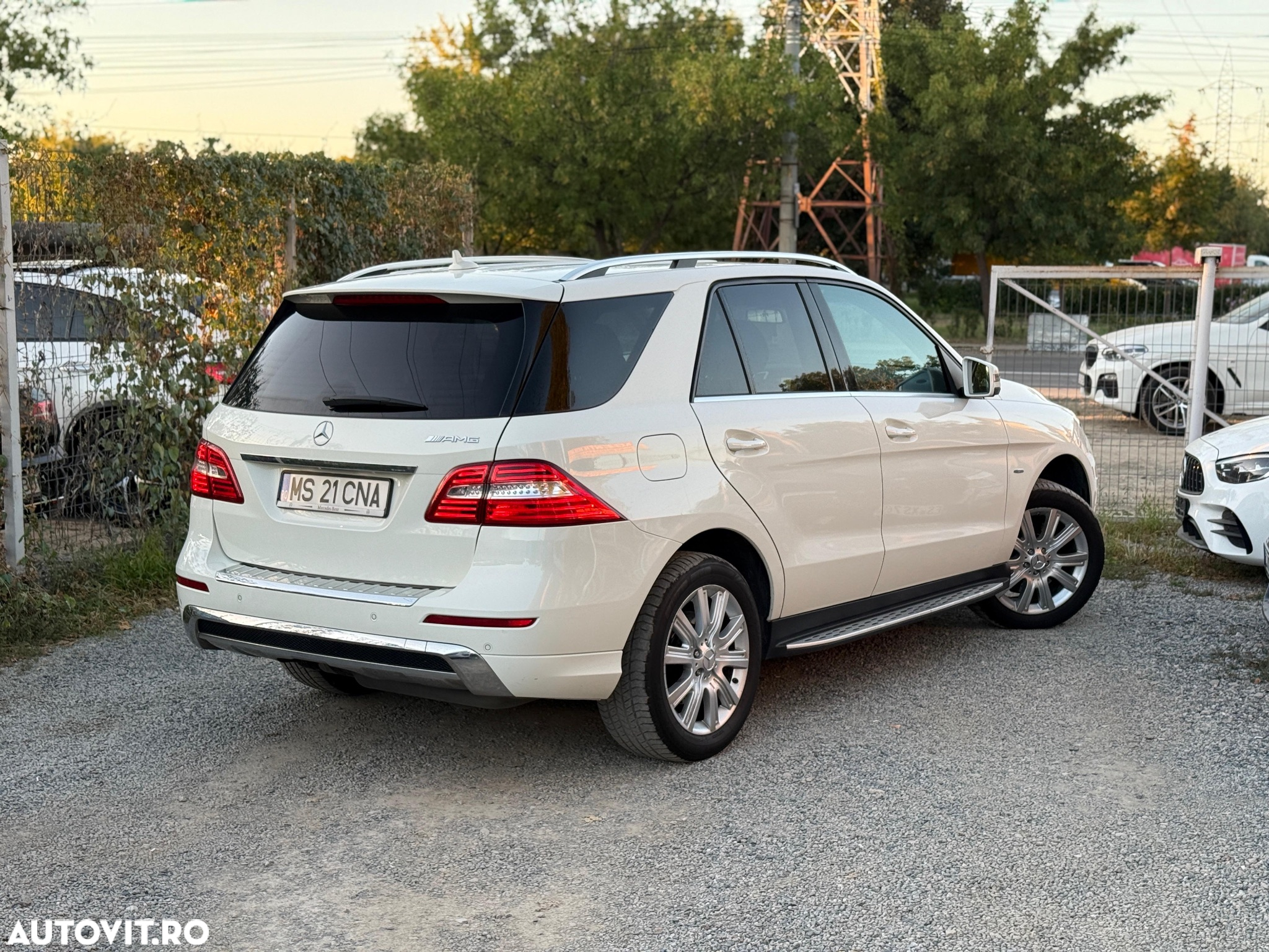 Mercedes-Benz ML 250 BlueTEC 4MATIC 7G-TRONIC Edition 1 - 4