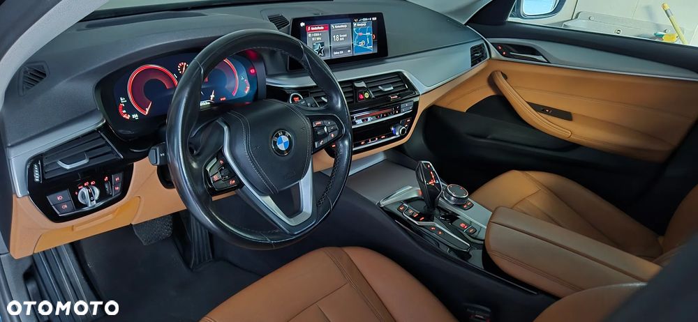 BMW Seria 5 520d Efficient Dynamics Luxury Line sport - 12