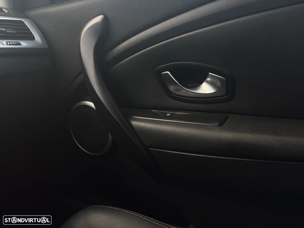 Renault Mégane 1.5 dCi Dynamique S - 17