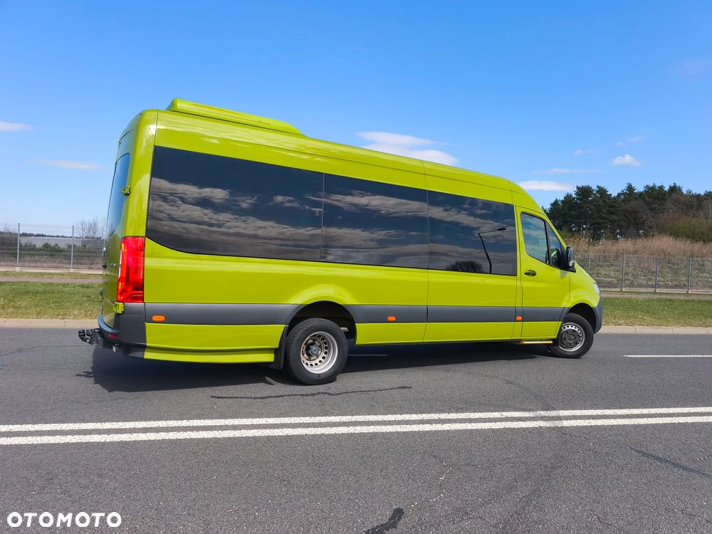 Mercedes-Benz Sprinter 517 - 12