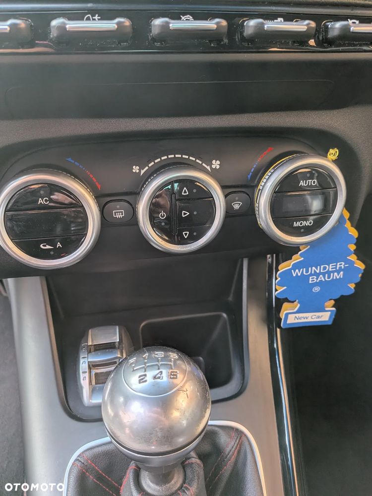 Alfa Romeo Giulietta 2.0 JTDM Distinctive - 6