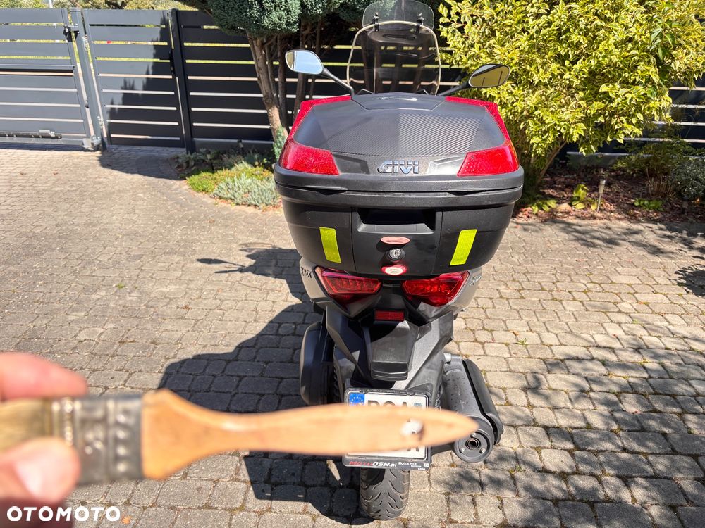 Yamaha X-max - 6