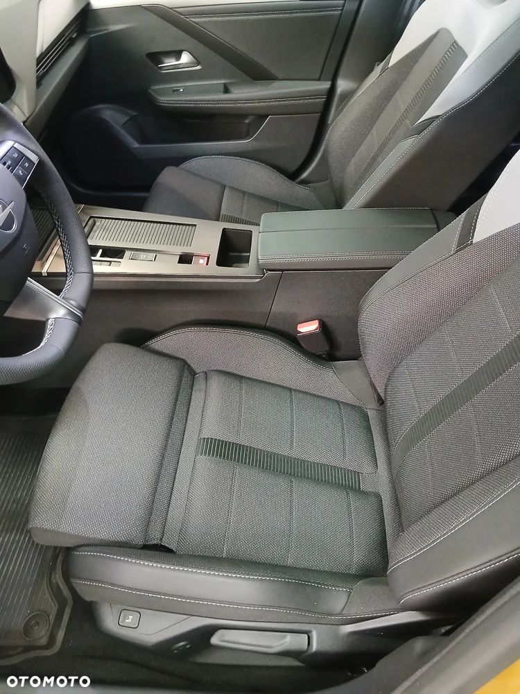 Opel Astra 1.2 T mHEV Ultimate eDTC - 10