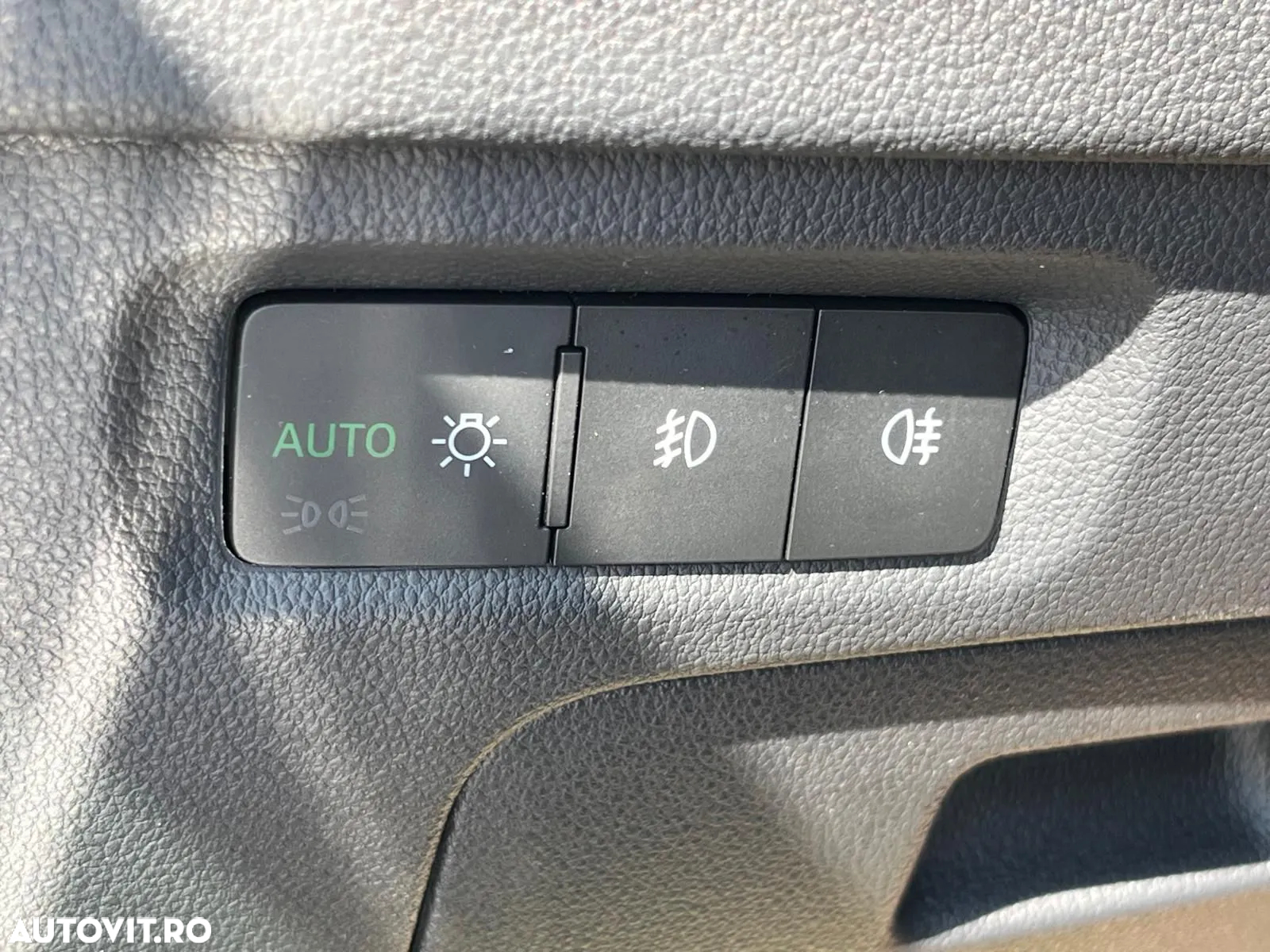 Skoda Octavia 2.0 TDI DSG Ambition - 12