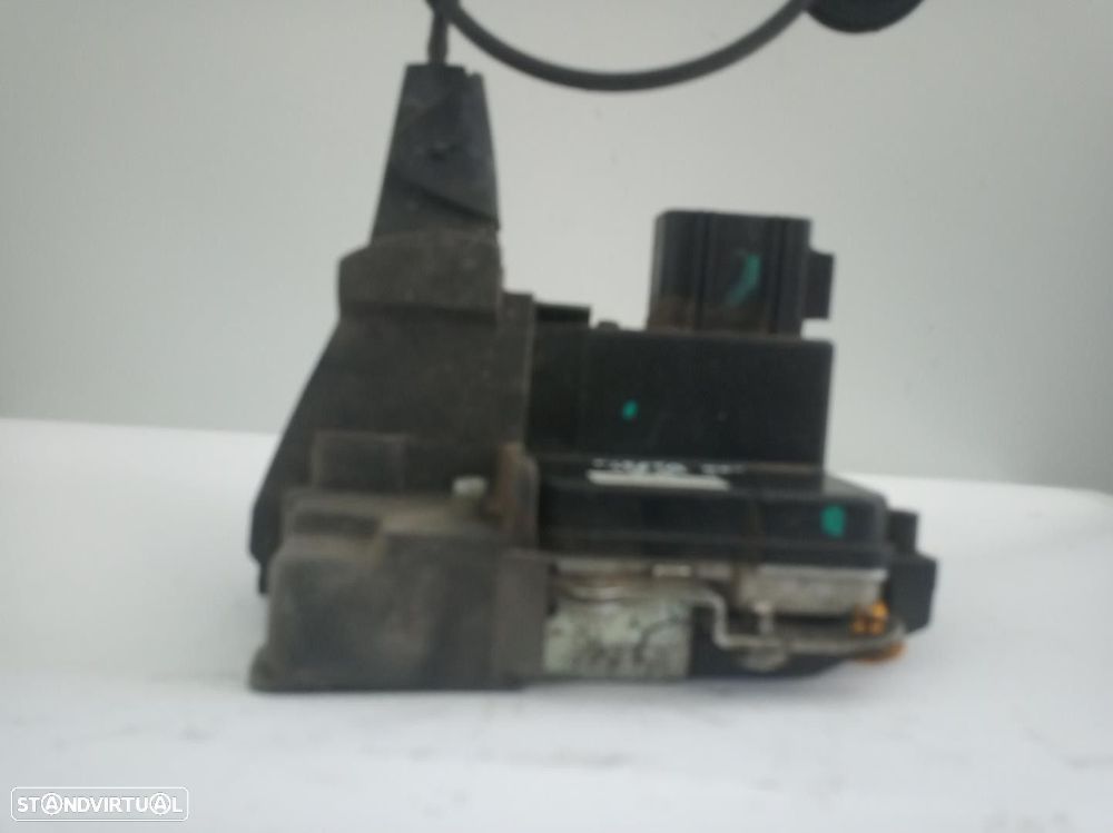 FECHADURA PORTA TRASEIRA DIREITA FORD FIESTA V 2007 - - 2