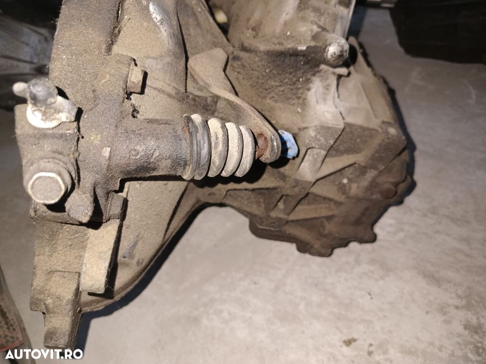 Cutie viteze manuala 5 trepte 1.4 benzina 96344248 Chevrolet Aveo T25 - 4