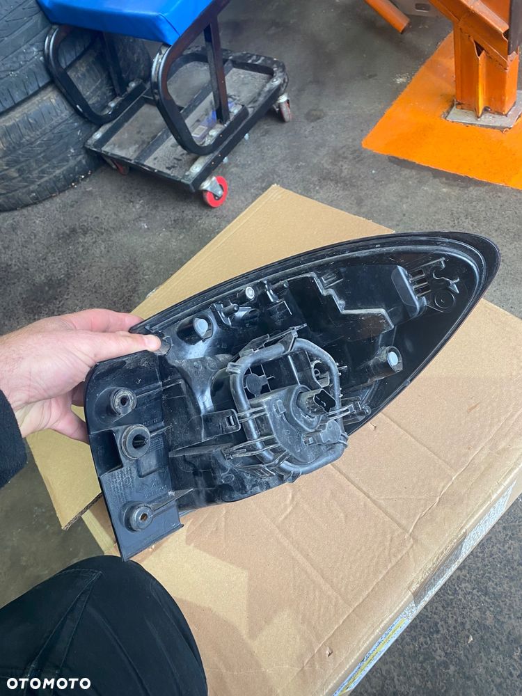 RENAULT CAPTUR 1 I lift LAMPA TYLNA LEWA W BŁOTNIK BŁOTNIKA LEWY TYŁ TYLNIA LEWA 265557849R - 6