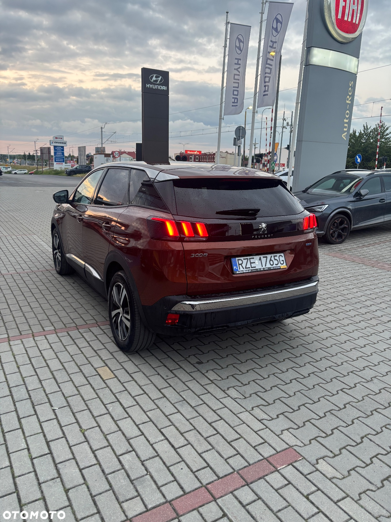 Peugeot 3008 1.2 PureTech GPF Allure S&S EAT8 - 4