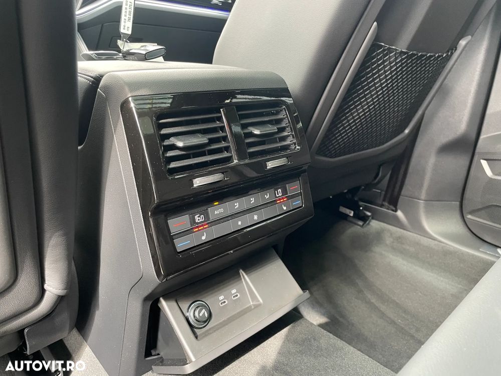 Volkswagen Touareg V6 TDI 4MOTION R-Line - 27