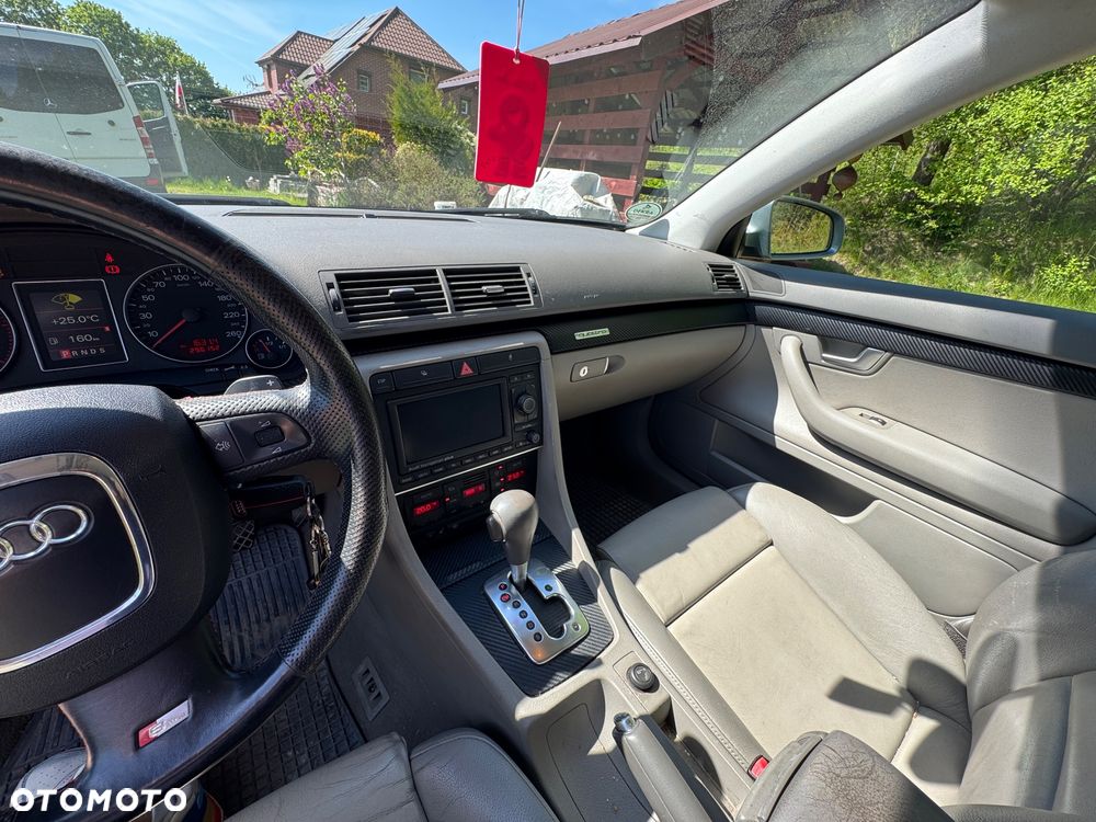Audi A4 Avant - 9