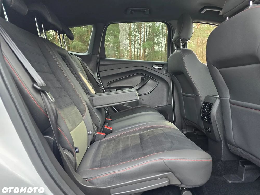 Ford Kuga 2.0 TDCi 4x4 ST-Line - 25