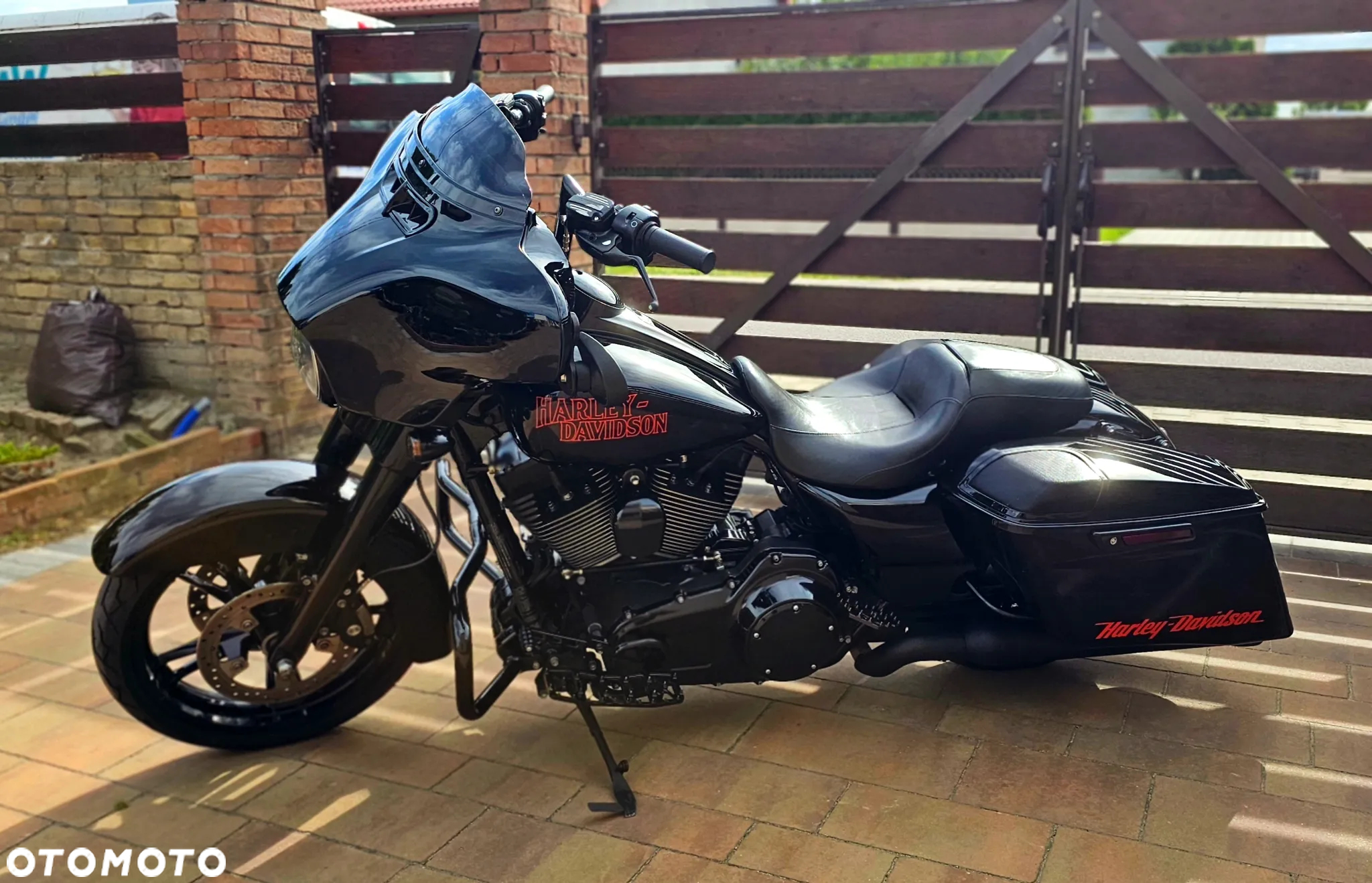 Harley-Davidson Touring Street Glide - 4