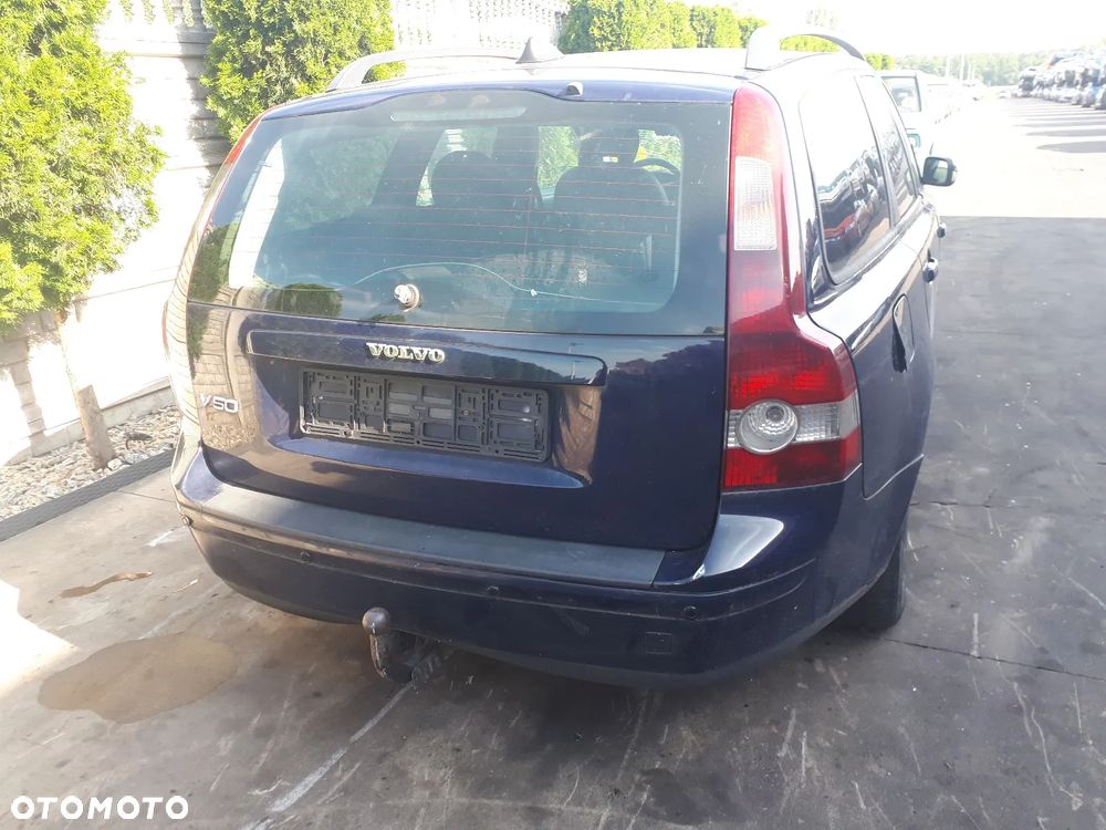 VOLVO V50 04-07 1.6 D  ZDERZAK TYŁ TYLNY 613-46 - 1