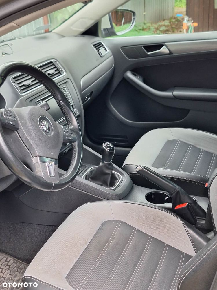 Volkswagen Jetta 1.4 TSI Comfortline - 7