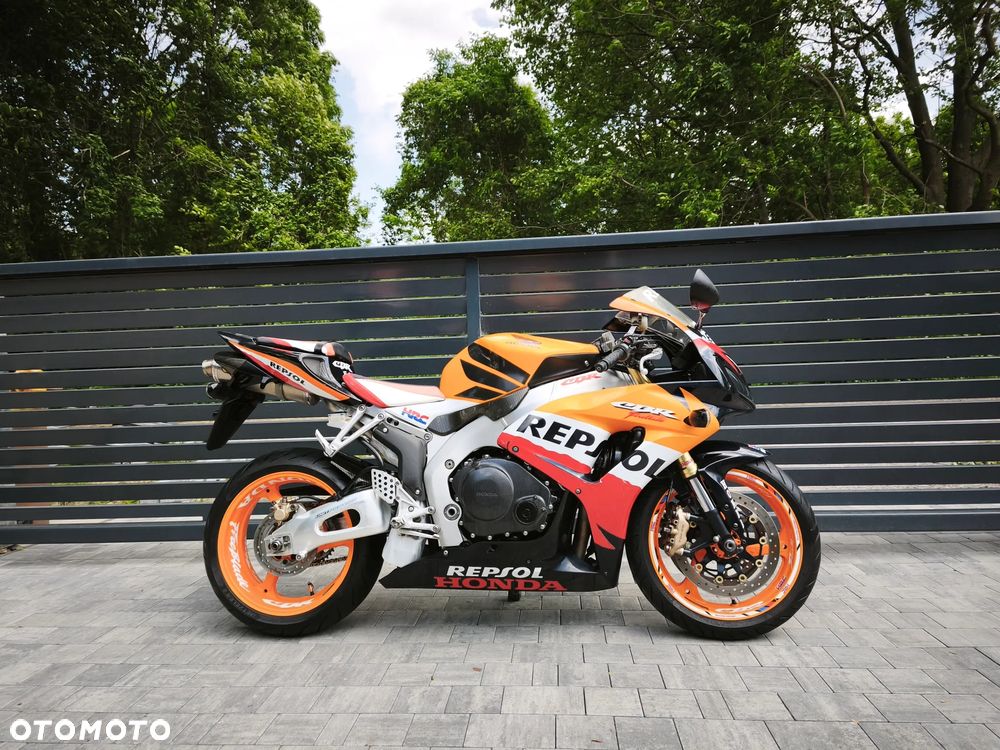 Honda CBR - 13