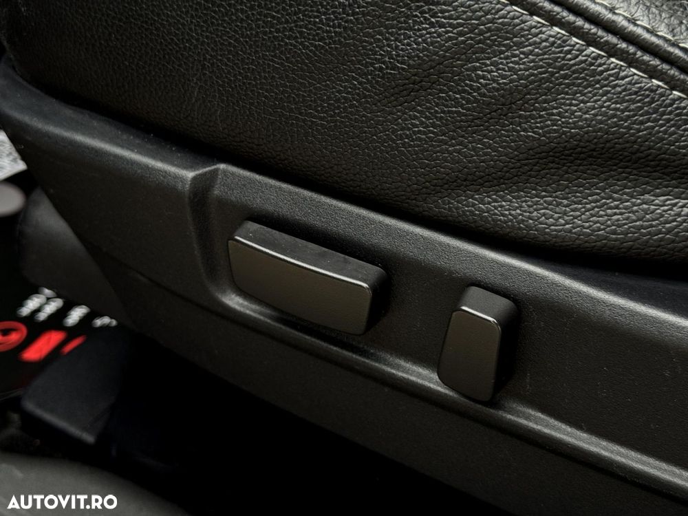 Mitsubishi Outlander - 16