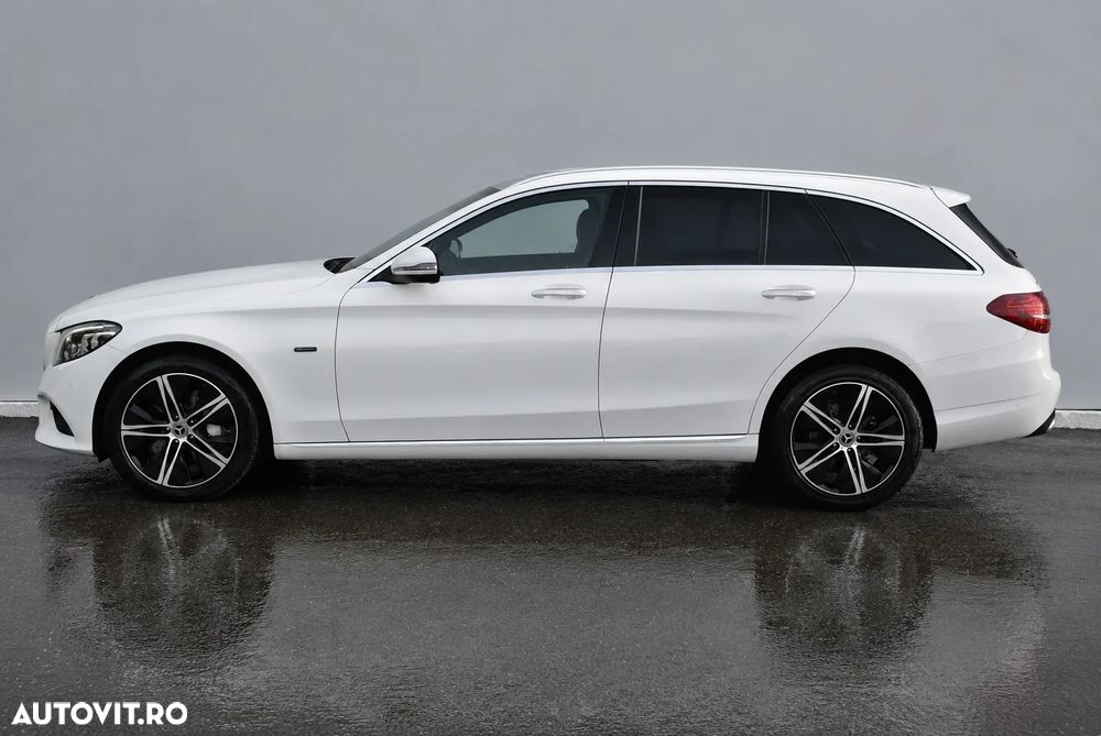 Mercedes-Benz C - 8