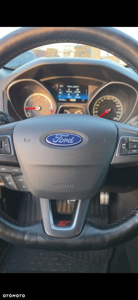 Ford Focus 2.0 TDCi ST PowerShift - 25
