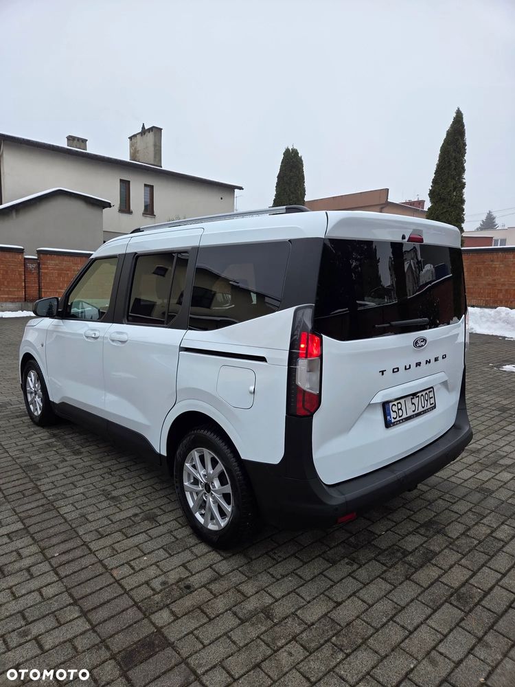 Ford Tourneo Courier 1.0 EcoBoost Titanium - 4