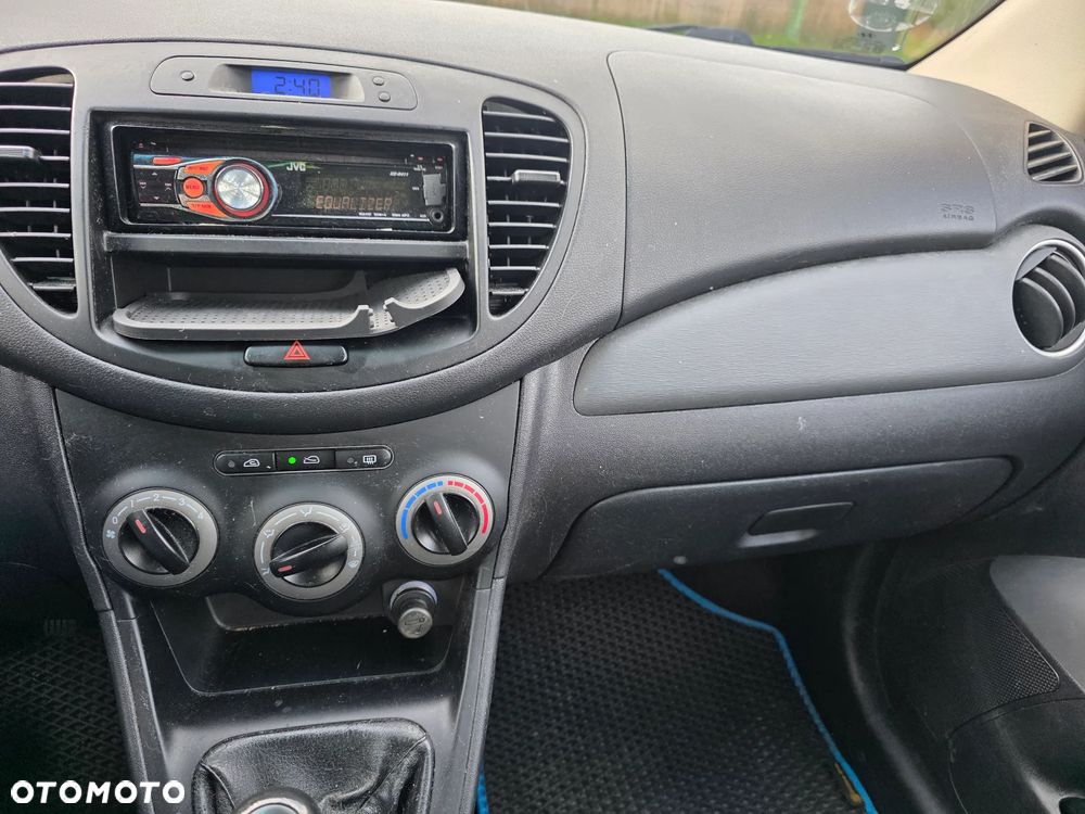 Hyundai i10 - 12