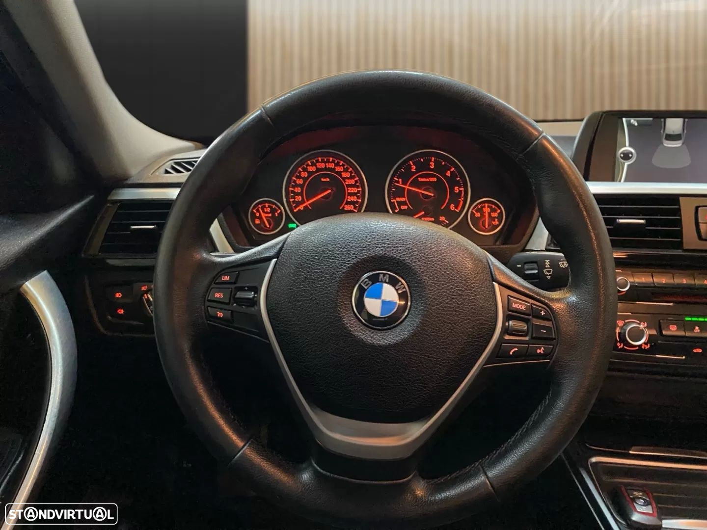 BMW 320 d Auto Line Sport - 9