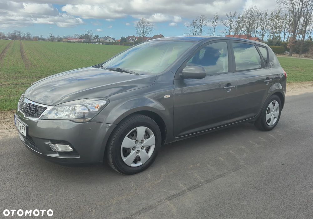 Kia Ceed 1.4 Comfort + - 2