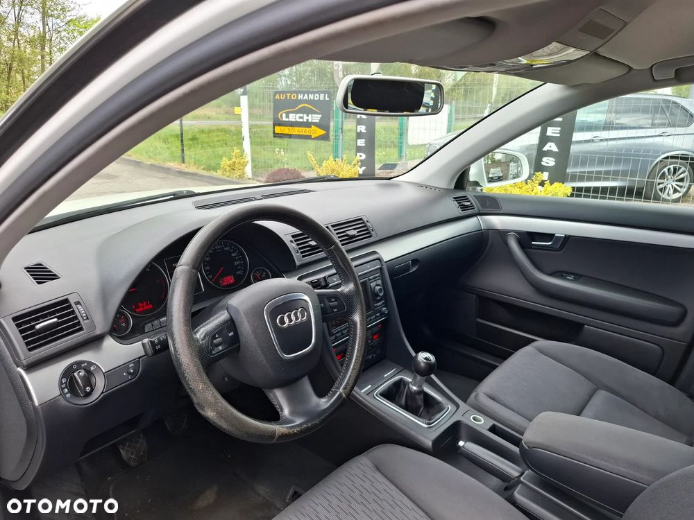 Audi A4 Avant 2.0 TDI - 10