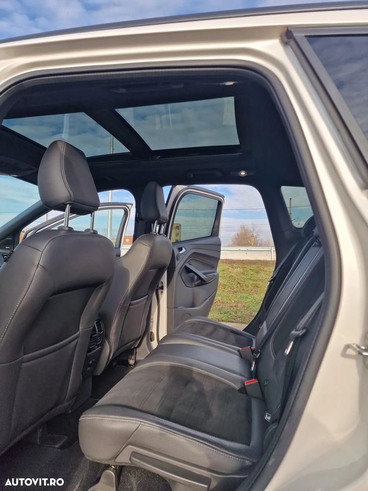 Ford Kuga 2.0 TDCi 4x4 Aut. ST-Line - 11