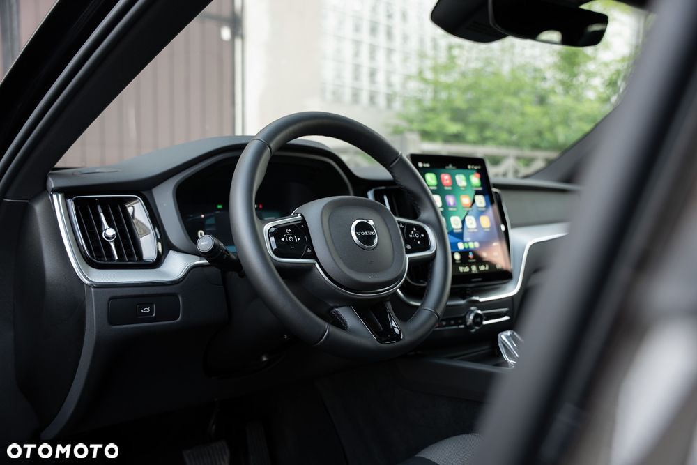 Volvo XC 60 B5 B AWD Ultimate Dark - 23