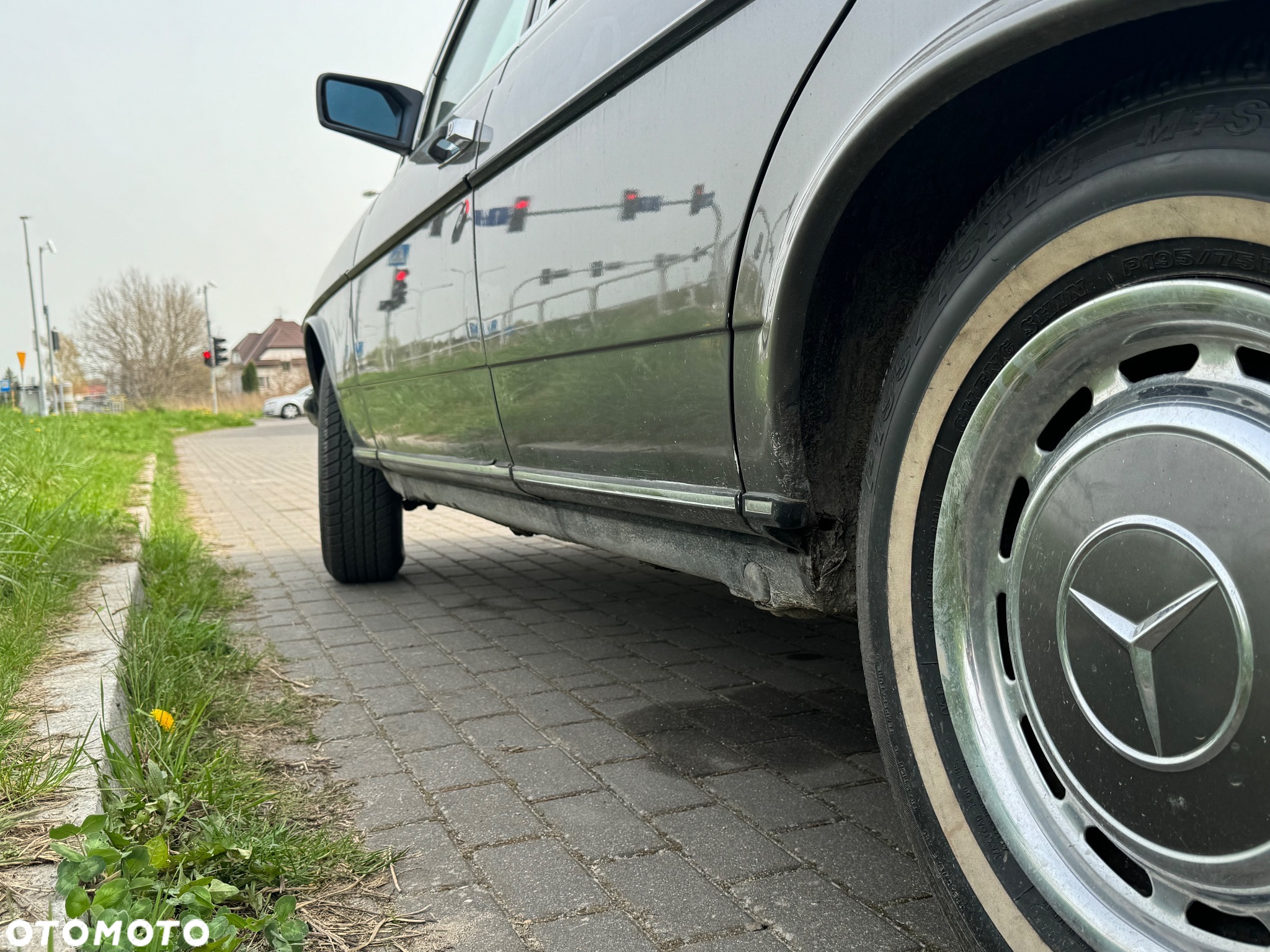 Mercedes-Benz W123 - 21