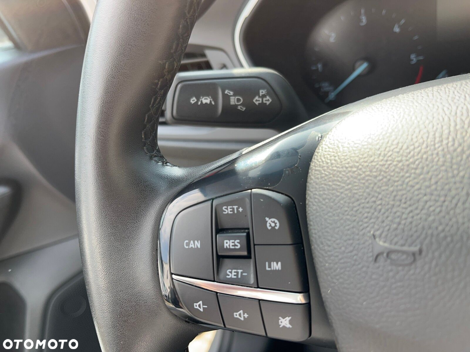 Ford Focus - 25