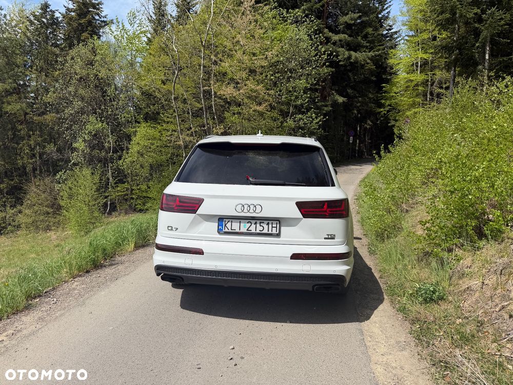 Audi Q7 - 7