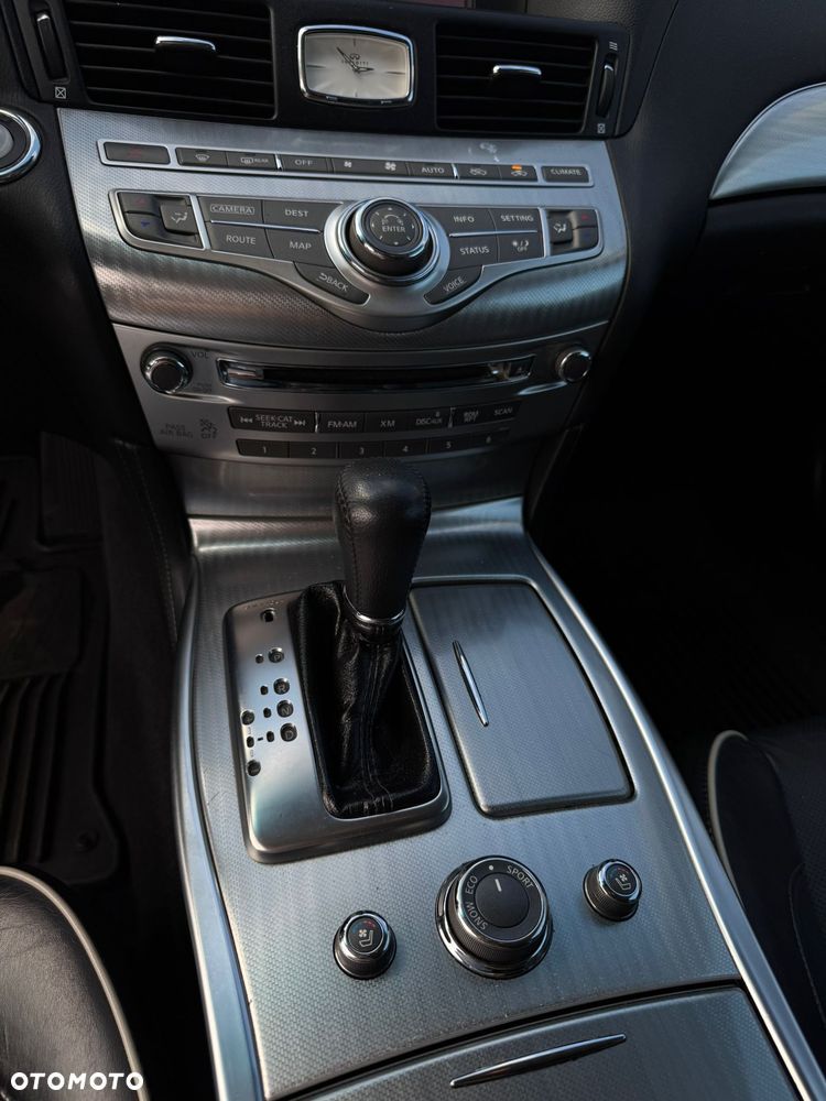 Infiniti Q70 3.7 S Premium - 25