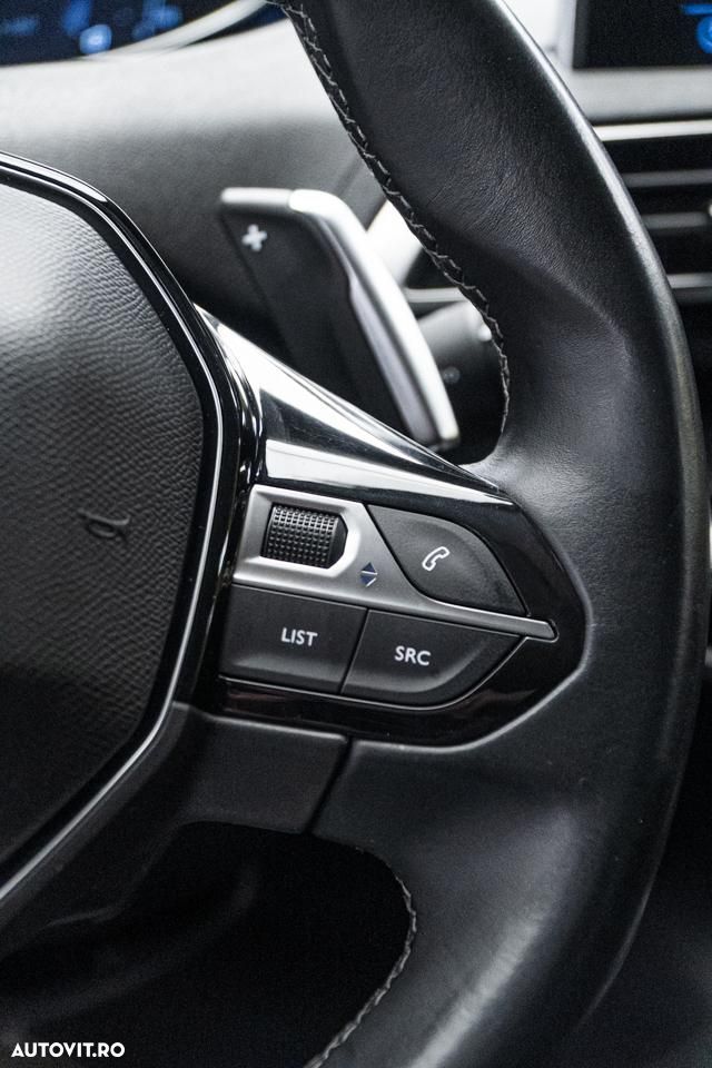 Peugeot 3008 1.2 PureTech Turbo S&S EAT8 Allure - 25