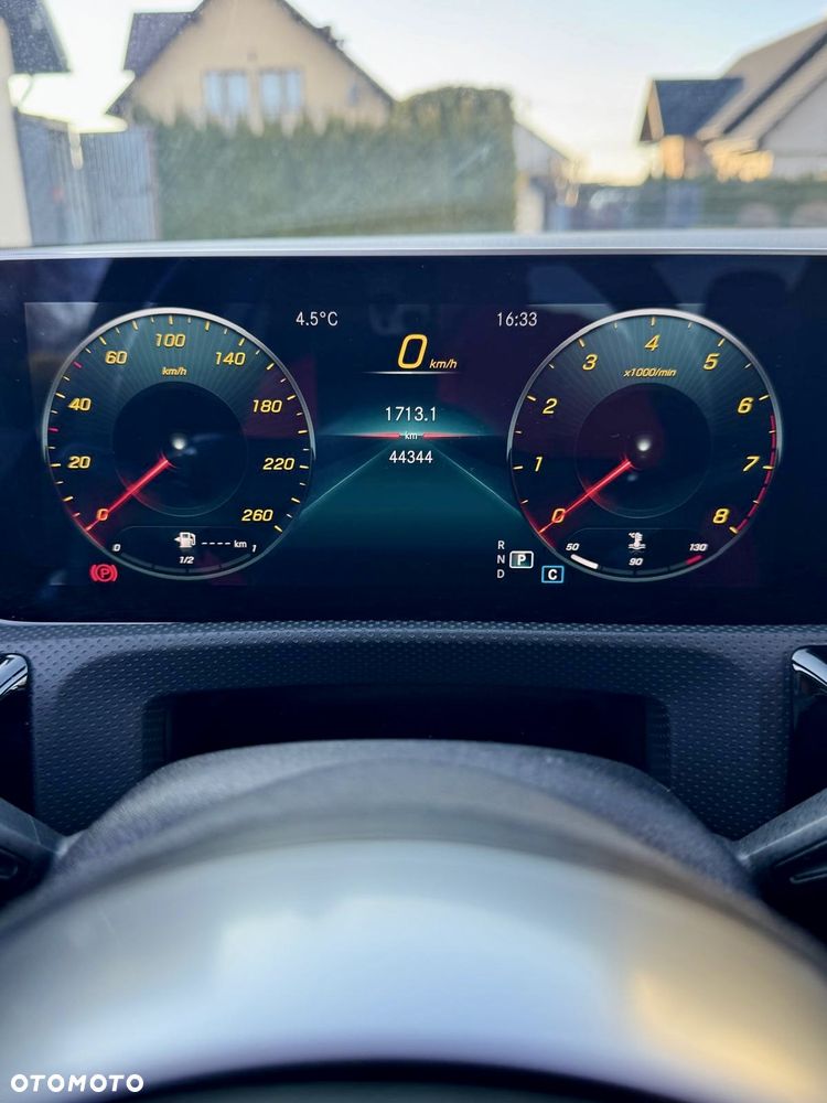 Mercedes-Benz CLA 180 AMG Line 7G-DCT - 11
