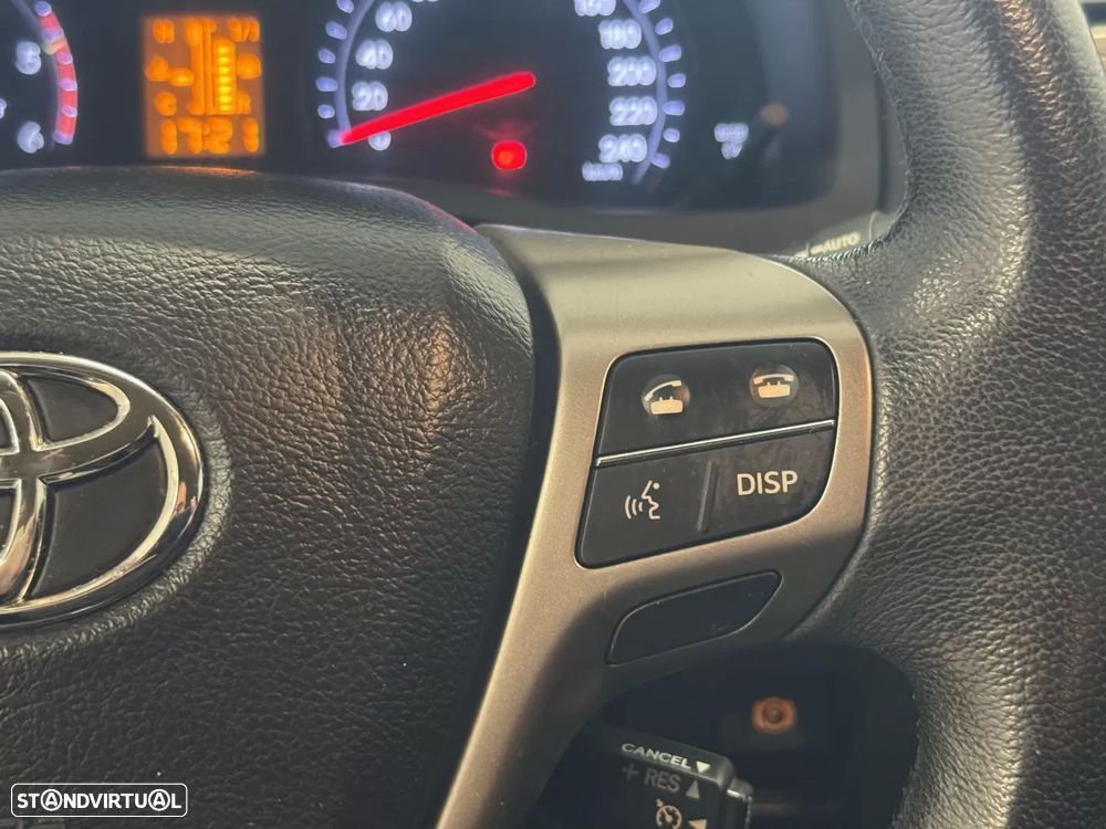 Toyota Avensis SD 2.0 D-4D Exclusive +Navi - 13