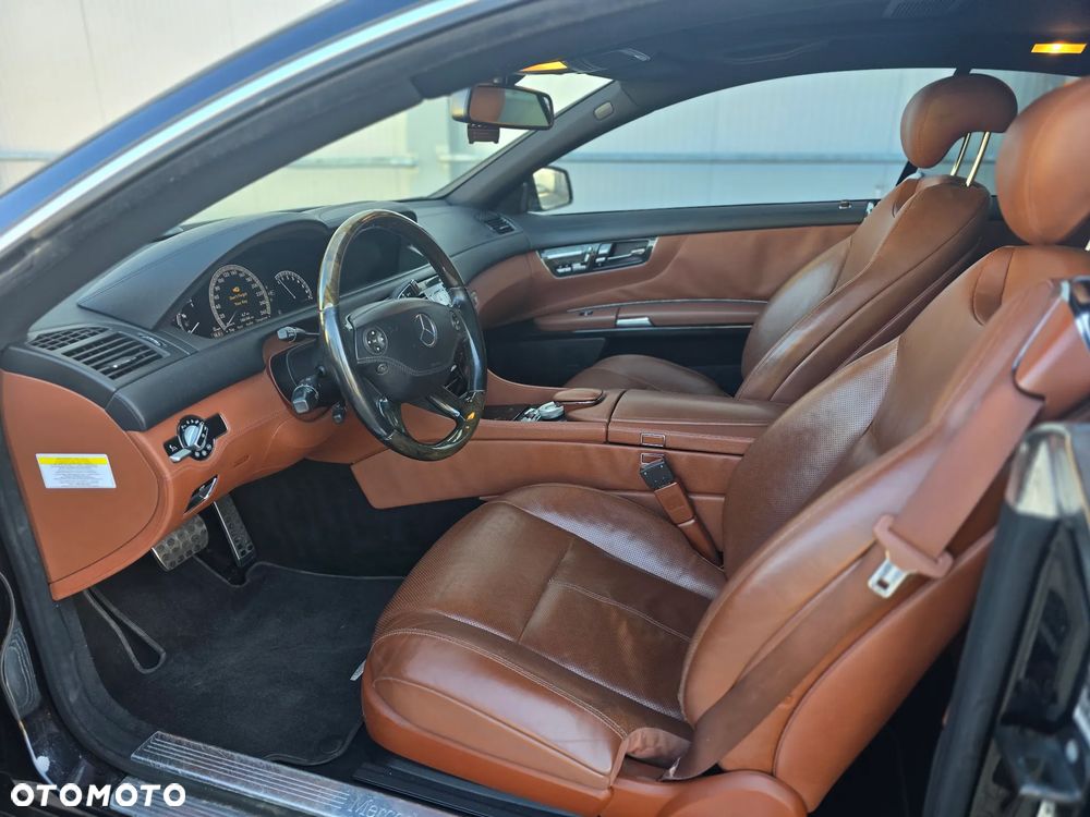 Mercedes-Benz CL 500 4-Matic - 12