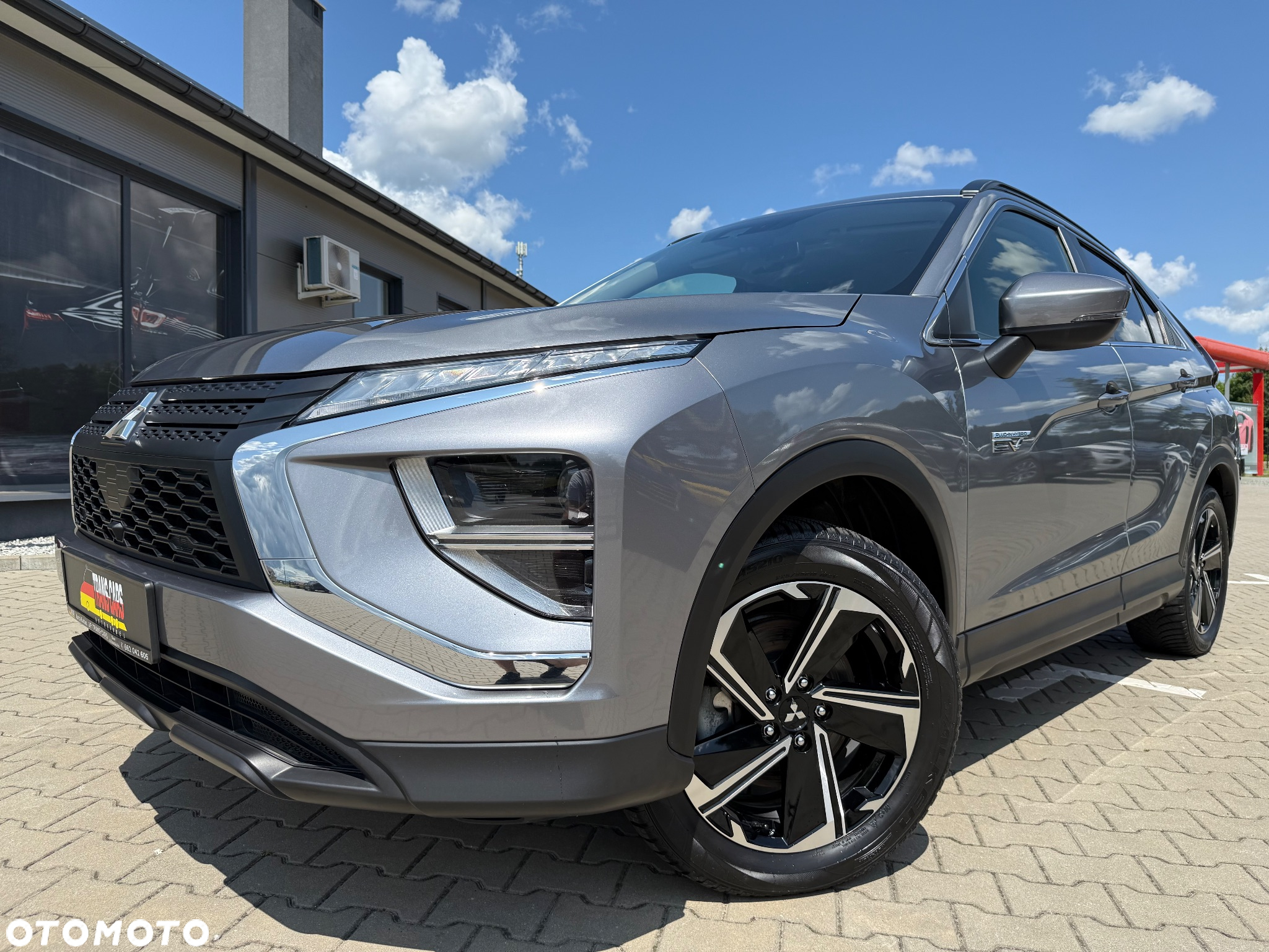 Mitsubishi Eclipse Cross Plug-In Hybrid 4WD Basis - 3