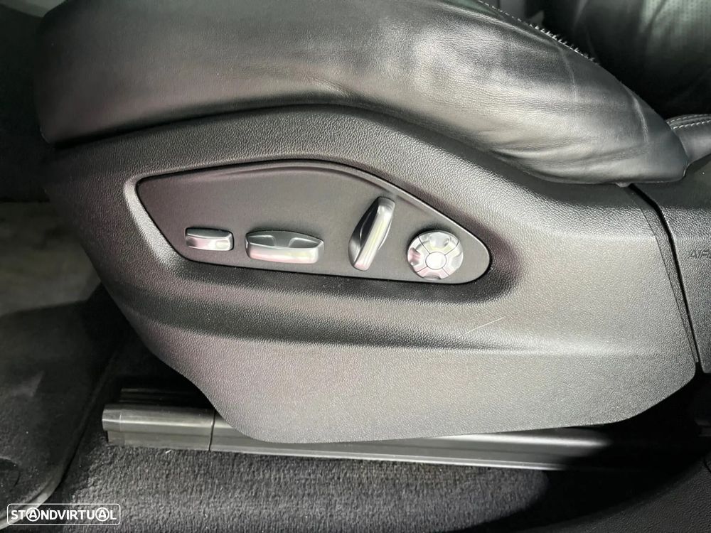 Porsche Cayenne Coupé E-Hybrid - 35