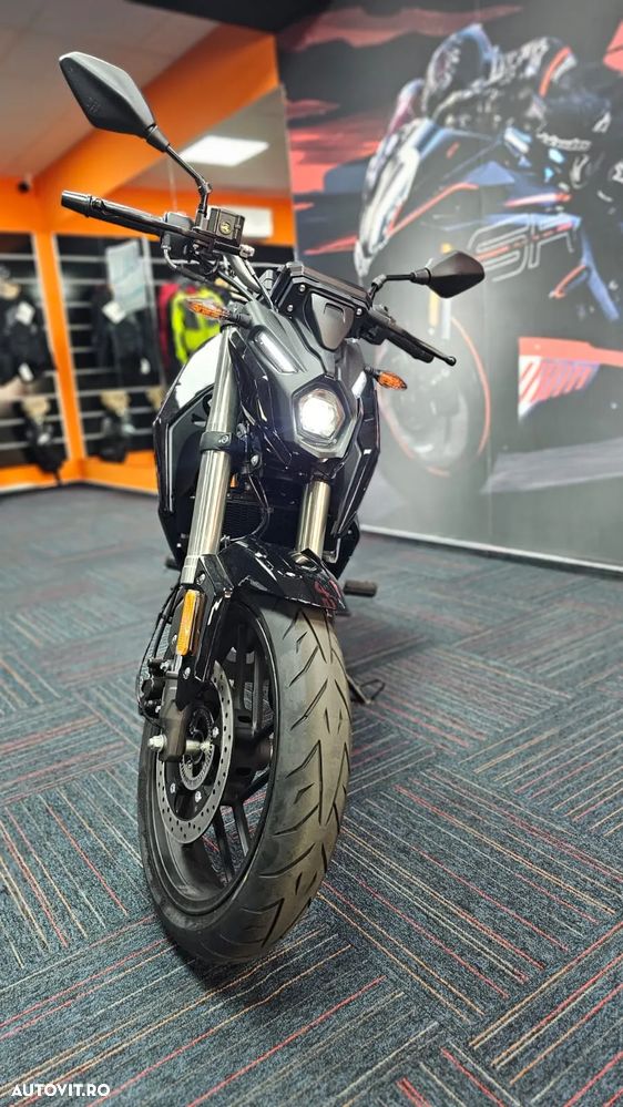 Voge R125 - 3