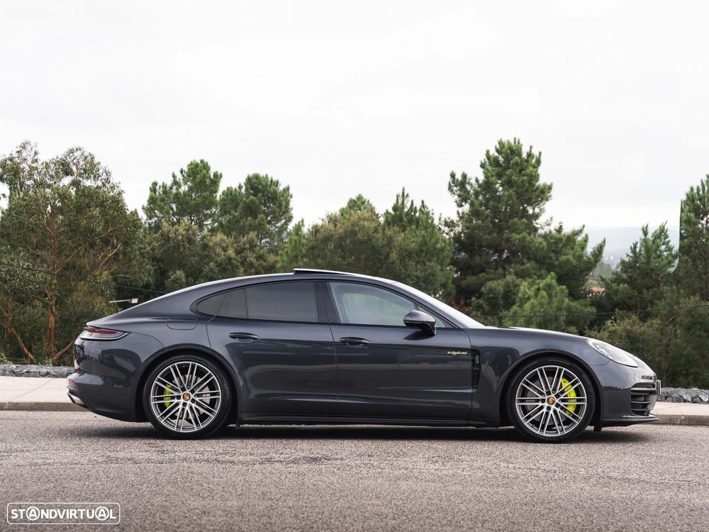 Porsche Panamera 4 E-Hybrid - 10