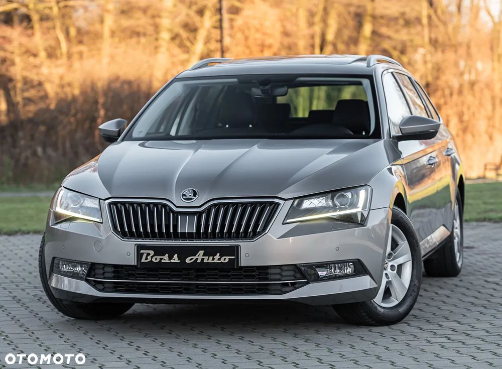 Skoda Superb Combi 2.0 TDI DSG Premium Edition - 5