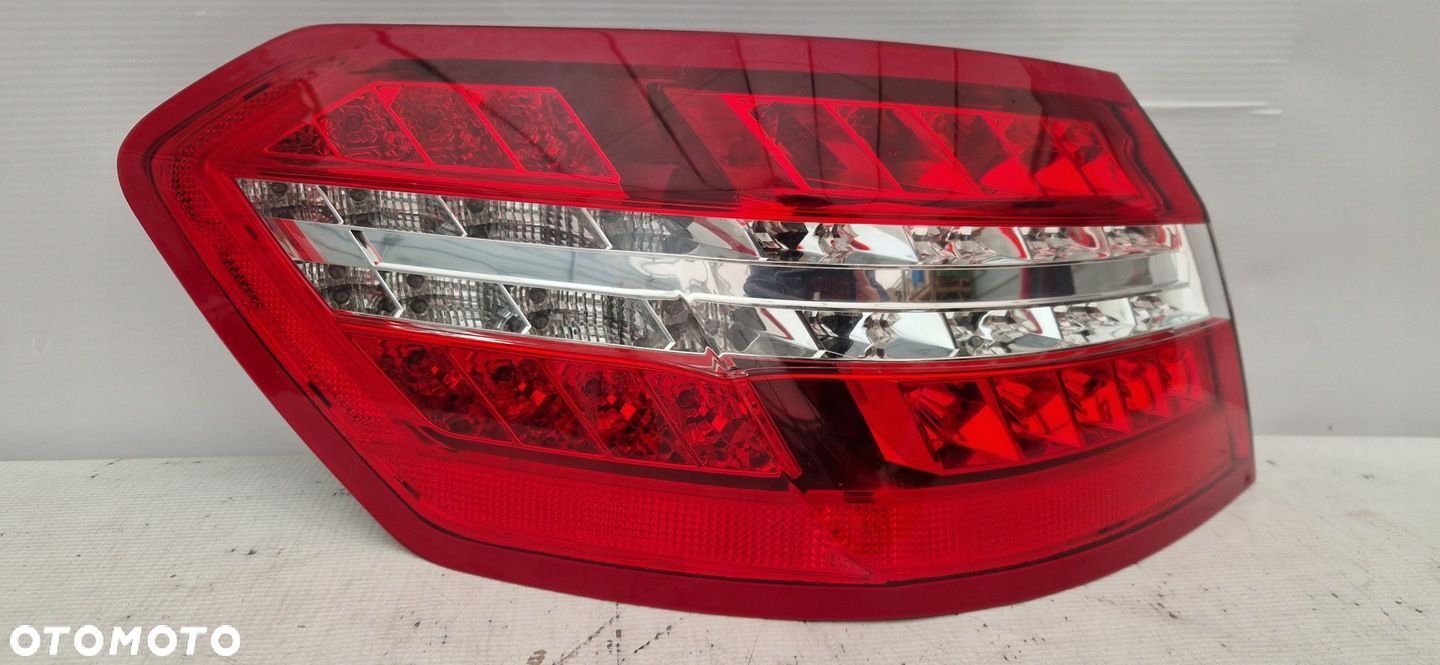 MERCEDES E-KLASA 212 SEDAN LED LAMPA TYLNA LEWA - 1