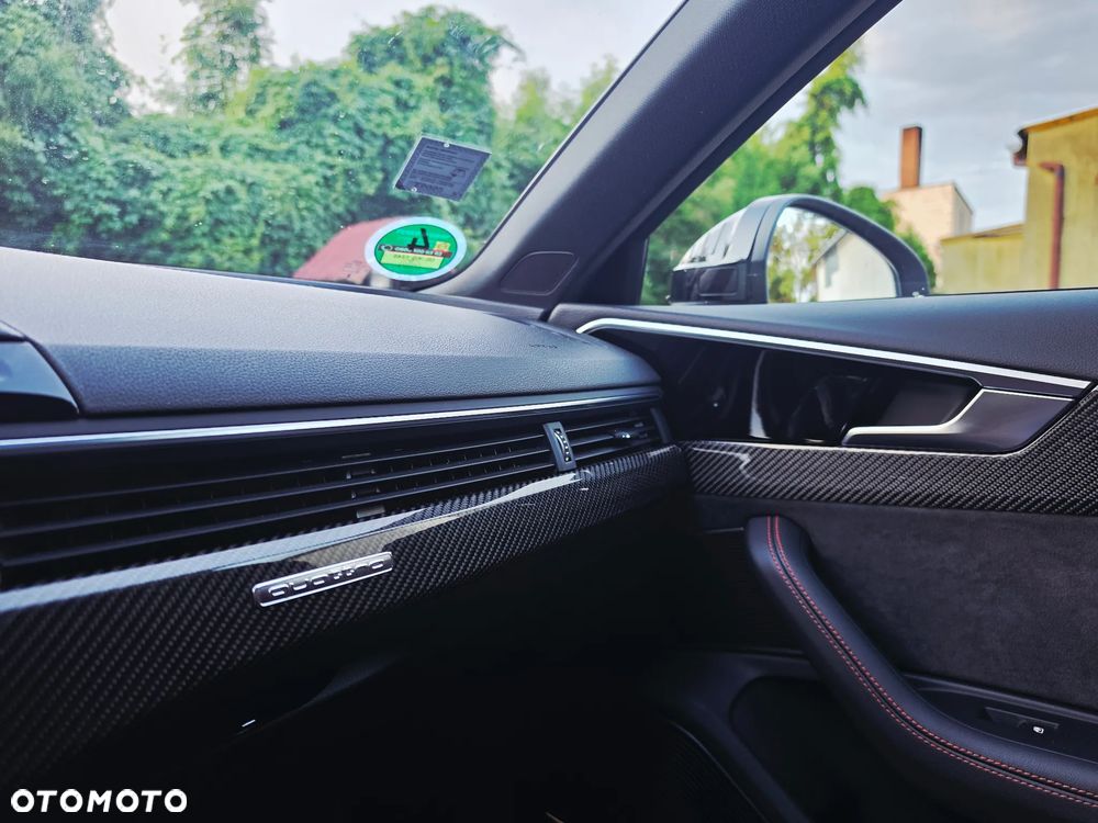 Audi A4 Avant 45 TFSI quattro S tronic S line - 28