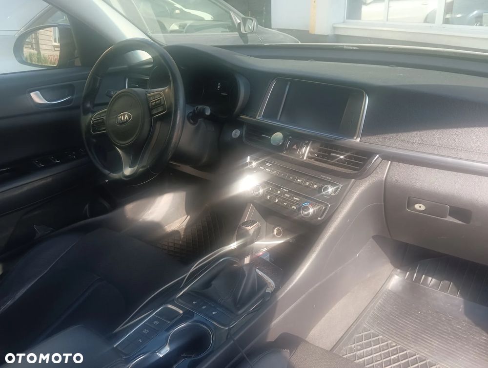 Kia Optima 1.7 CRDI L - 6